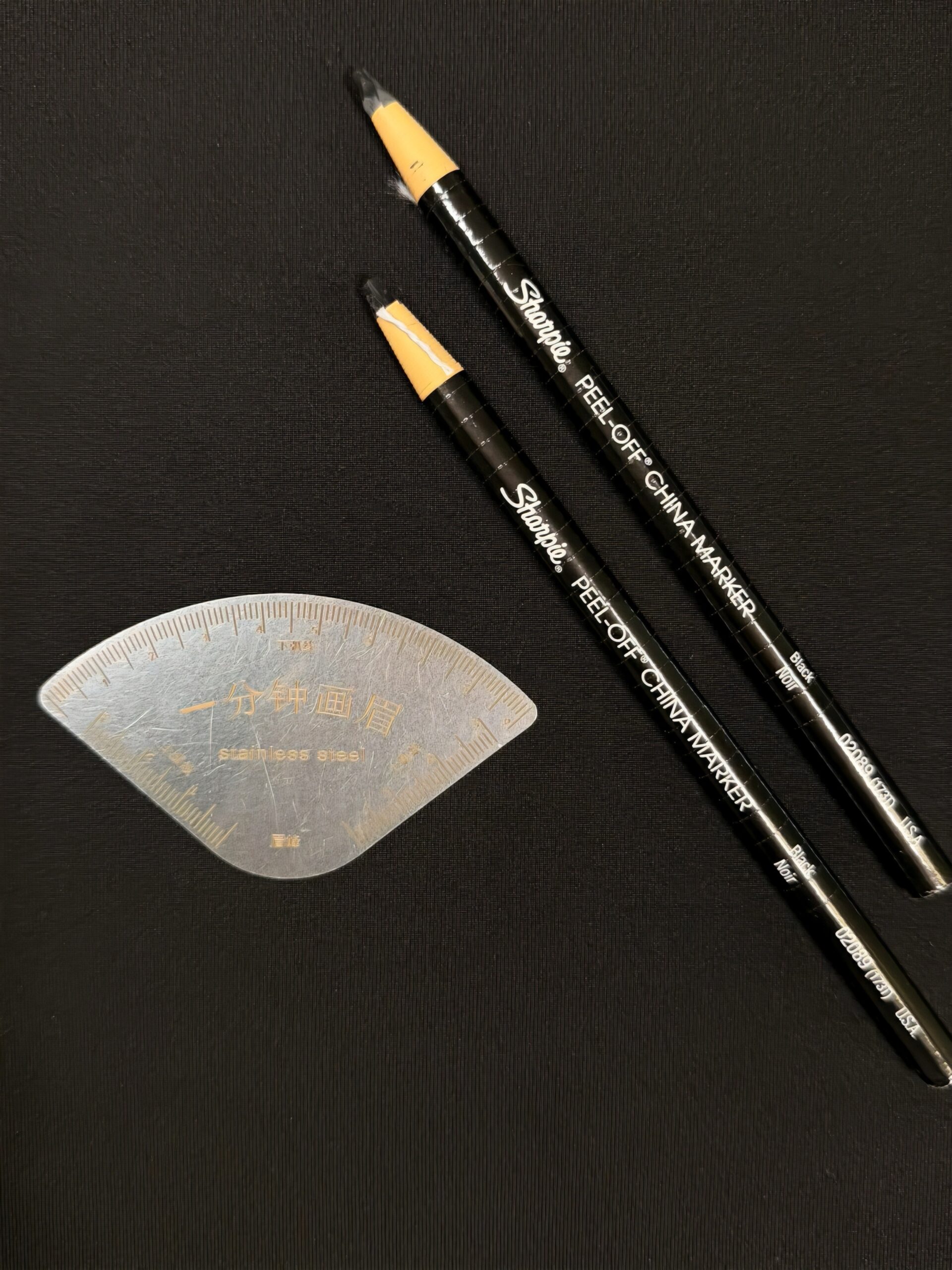 Combo Half Moon Eyebrow Ruler With 2 Grease Pencils